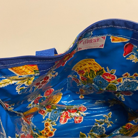 El Interior Colorful Purse from Austin,Texas. Water Resistant, Easy to Clean - Picture 7 of 7